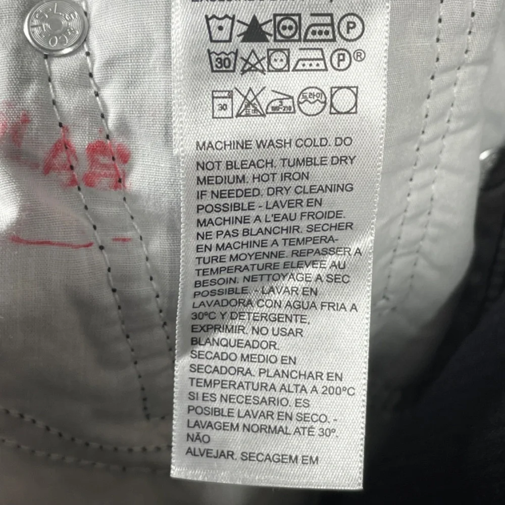 NEW Levis Pants Womens 27 black corduroy mom jeans straight leg casual classic - Picture 10 of 13